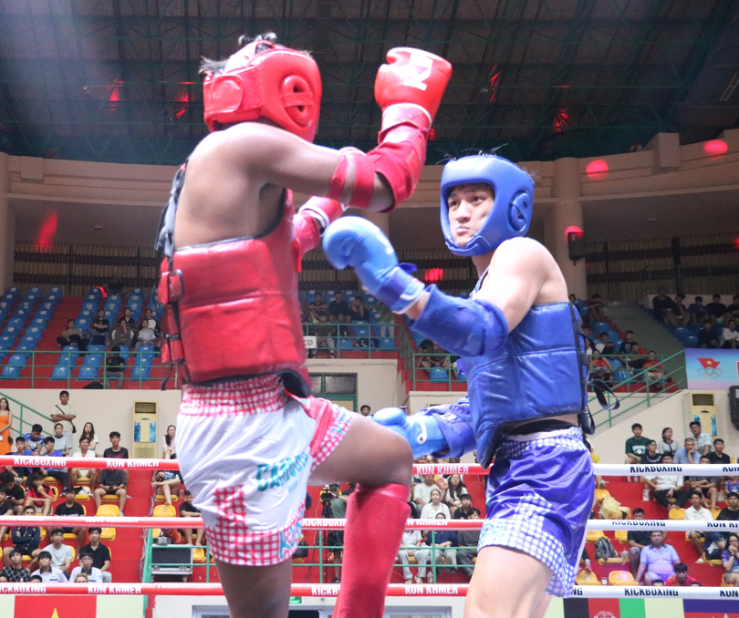 គុន​ខ្មែរ​ - ស្នា​កស្នាម​ពី​សង្វៀន​ទ្វីប​អា​ស៊ី​