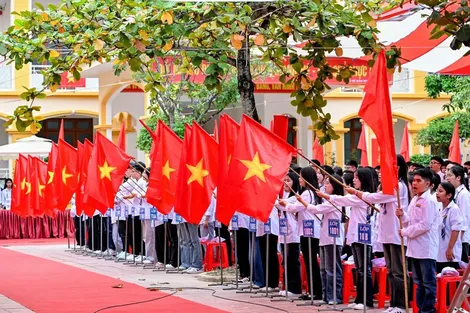 Bài 1: Từ diệt “giặc dốt” đến những chính sách đột phá