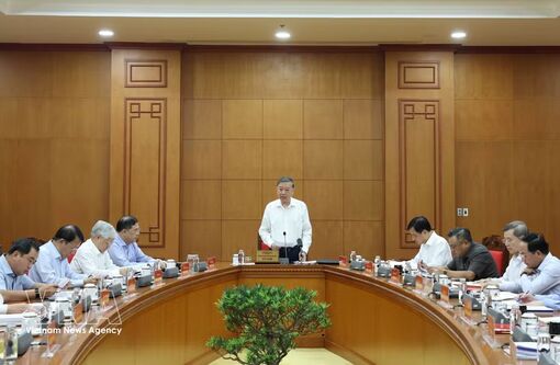 Top leader calls for clearer rules on Party members engaged in private business