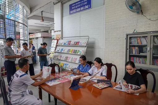 “Mang sách ra chợ”