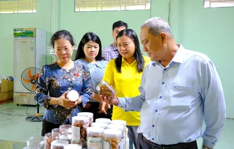 Đồng hành và hỗ trợ thực chất để phát triển sản phẩm OCOP xã Đông Hiệp