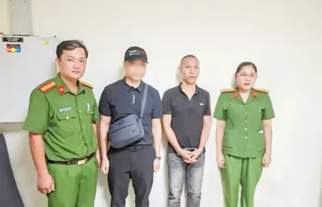 Bắt đối tượng truy nã đặc biệt nguy hiểm trốn tại Lào, đưa bị hại về Việt Nam an toàn