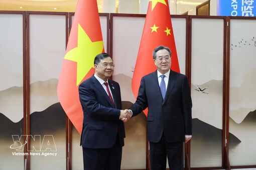Vietnam, China seek stronger, more substantive cooperation