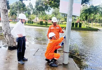 Tăng cường giữ an toàn điện khi triều cường dâng cao