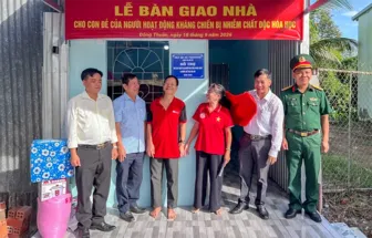 Xã Đông Thuận bàn giao nhà cho con đẻ người hoạt động kháng chiến bị nhiễm chất độc hóa học