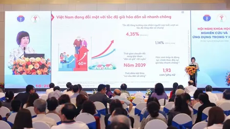 Cách tiếp cận mới trong ứng phó gánh nặng kép sức khỏe và già hóa dân số nhanh