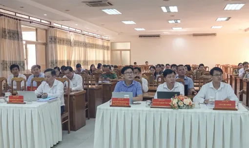 Hội nghị báo cáo viên Trung ương tháng 9