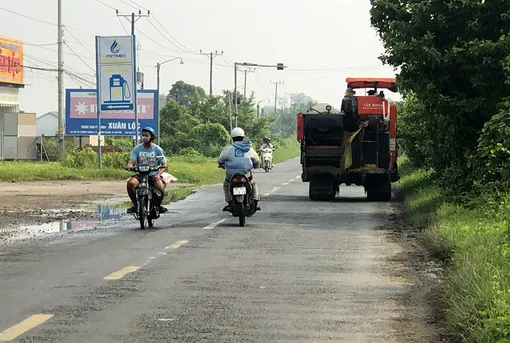 Mùa gặt, không để đường quê thành điểm mất an toàn