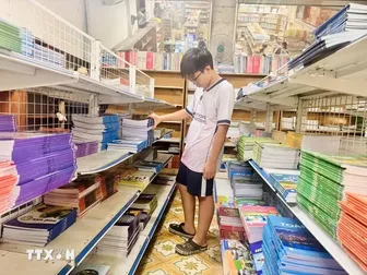 Thủ tướng chỉ đạo huy động tất cả nguồn lực, in ấn, cung ứng đủ sách giáo khoa