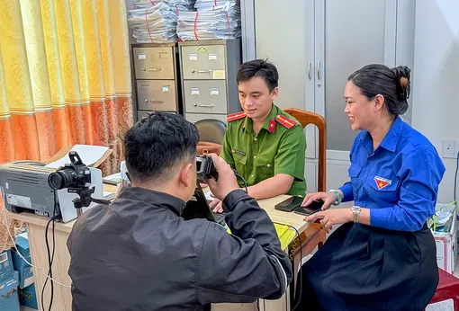Tỷ lệ thanh toán không dùng tiền mặt trong an sinh xã hội đạt hơn 95%