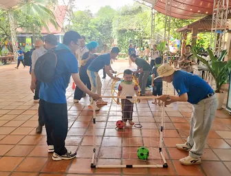 Trẻ có rối loạn phổ tự kỷ được hỗ trợ phát triển kỹ năng