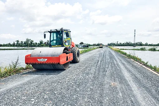 Đẩy nhanh tiến độ các công trình giao thông