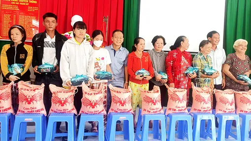 Chung tay hỗ trợ cộng đồng, xây dựng văn hóa, văn minh đô thị
