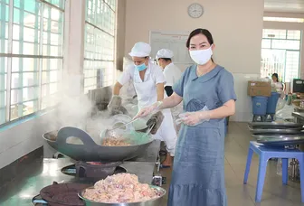 Để bữa ăn học đường an toàn, đủ chất