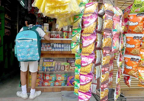 Ấn Độ tuyên chiến với đồ ăn nhanh quanh trường học