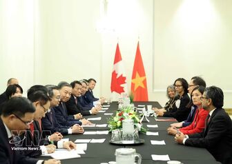 Party General Secretary and President receives Canada-Vietnam Parliamentary Friendship Group