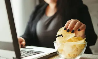 Ăn chỉ một ít thực phẩm siêu chế biến mỗi ngày cũng dễ mắc bệnh mãn tính