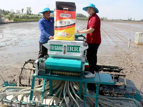 Tăng giá trị hạt gạo từ chuyển đổi số
