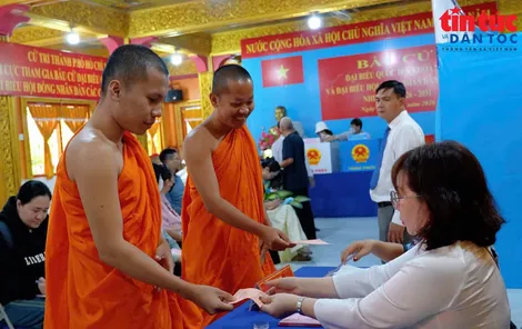 Bài cuối: Giúp đồng bào vươn lên làm giàu