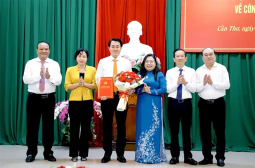 Ông Huỳnh Thanh Phong giữ chức Phó Bí thư chuyên trách Đảng ủy Mặt trận Tổ quốc, các đoàn thể thành phố