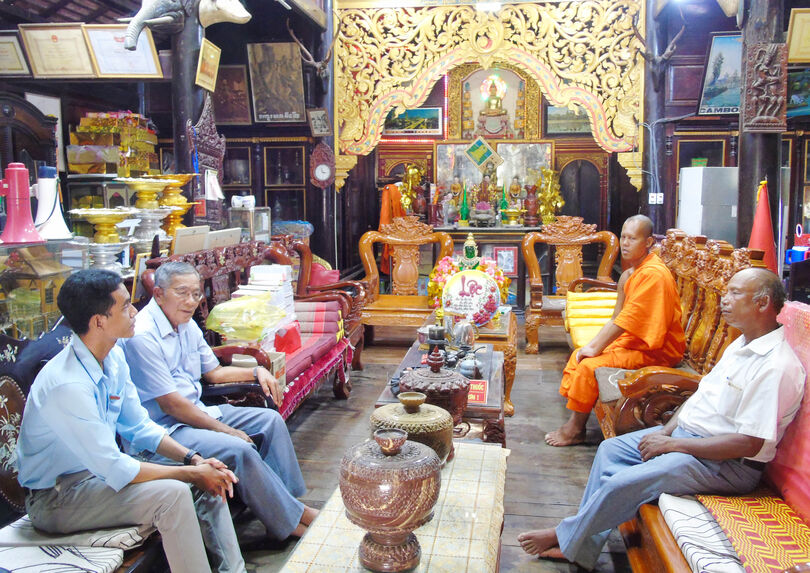 អ្នក​អស់​ពី​ចិត្ត​ជា​មួយ​សហ​គមន៍​និង​វត្ត​អា​រាម​