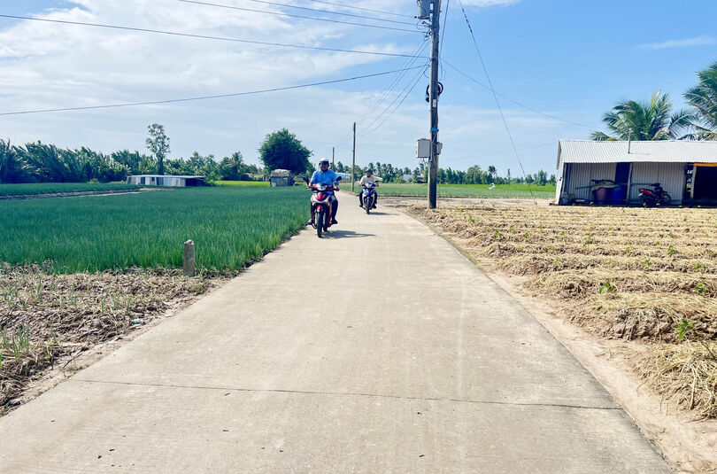 ហេ​ដ្ឋា​រចនា​សម្ព័ន្ធ​មាន​ការ​រីក​ចម្រើន ទិដ្ឋ​ភាព​ជន​បទ​កាន់​តែ​ផ្លាស់​ថ្មី​