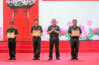 Bộ Chỉ huy Quân sự TP Cần Thơ khen thưởng tập thể, cá nhân có thành tích xuất sắc trong hội thao