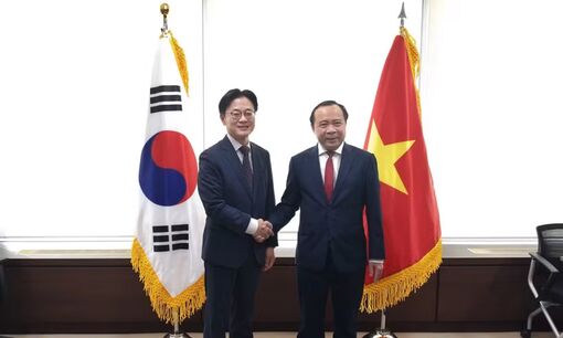 Vietnam seeks RoK help on nuclear power, AI