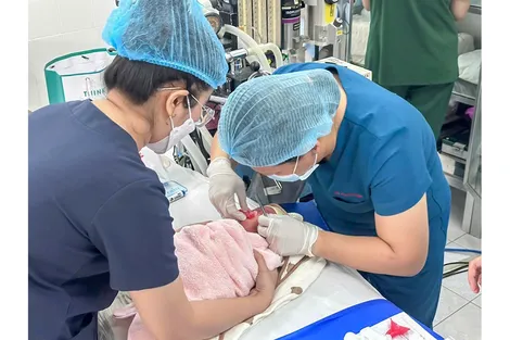 Tận tụy vì nụ cười trẻ thơ