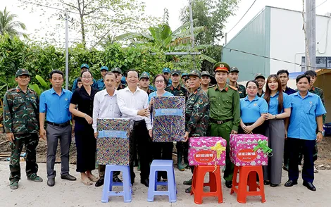 LĐLĐ TP Cần Thơ thăm, động viên lực lượng tìm kiếm, quy tập hài cốt liệt sĩ
