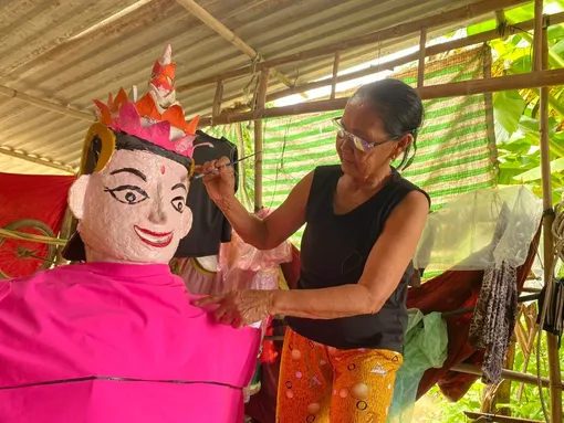 Người nặng tình với nghệ thuật khmer