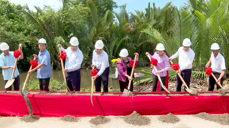 Khởi công cầu Ngã Năm kênh Sáu Thọ, nâng cấp đê bao tuyến Ông Gièo