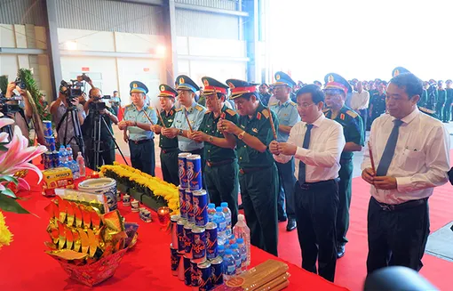 Vận chuyển, bàn giao 15.401 mẫu sinh phẩm hài cốt liệt sĩ phục vụ giám định ADN