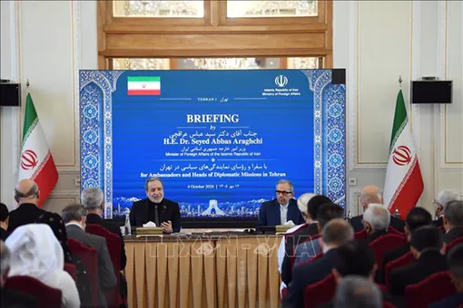 Iran kêu gọi đàm phán công bằng, chuẩn bị cho “mọi kịch bản” với Mỹ