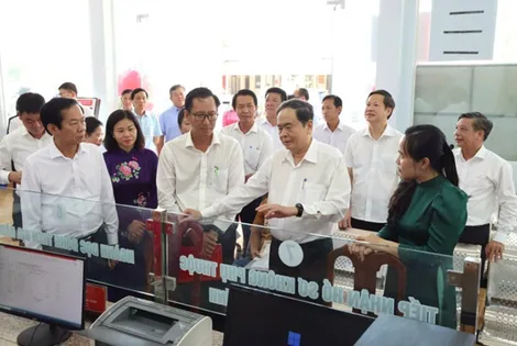 Bài 1: Từ “những mảnh ghép” đến một bộ máy thống nhất