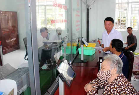 Bài 2: Bộ máy, biên chế tinh gọn nhưng công việc chưa “tinh gọn” - cấp xã đang chịu áp lực lớn