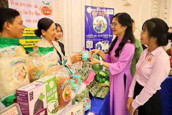Hành trình ngược dòng: Tiếp cận trực tiếp, tìm thị trường cho nông sản