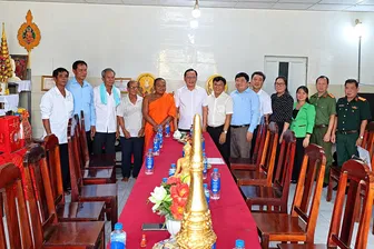 Lãnh đạo TP Cần Thơ chúc mừng Lễ Sene Dolta tại xã Xà Phiên