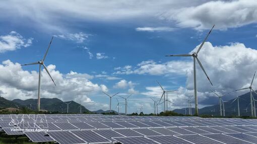 New value chains from two industrial – renewable energy centres