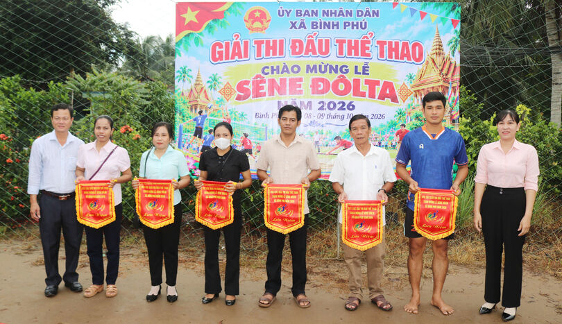 ប៊ិញភូ​ ចាត់​តាំង​ការ​ប្រ​កួត​កី​ឡា​អំ​ណរ​បុណ្យ​សែន​ដូន​តា​