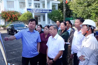Thường trực HĐND thành phố khảo sát và làm việc tại phường Bình Thủy