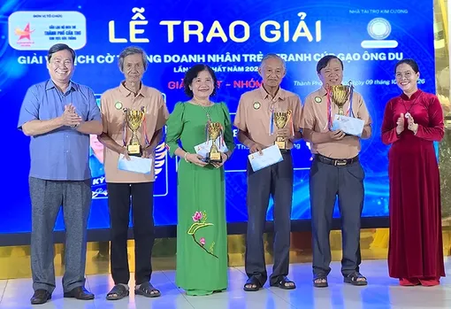 Hội Doanh nhân trẻ Sóc Trăng họp mặt Kỷ niệm 22 năm Ngày Doanh nhân Việt Nam