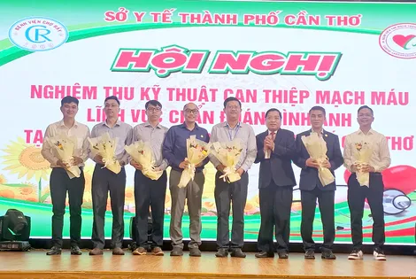 Bệnh viện Tim Mạch TP Cần Thơ thực hiện độc lập một số kỹ thuật can thiệp mạch máu thần kinh - ngoại biên