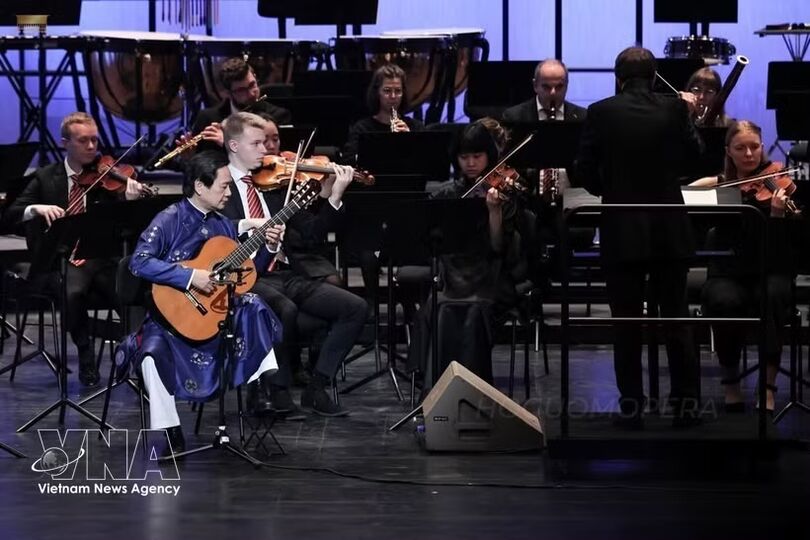 From Berlin, the Vietnamese guitar fosters cultural connections to global community