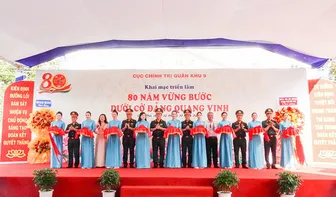 Khai mạc triển lãm chuyên đề “80 năm vững bước dưới cờ Đảng quang vinh”
