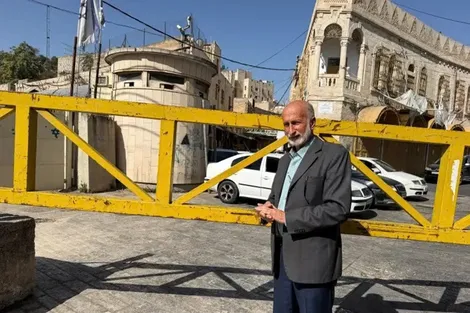 Cuộc sống bấp bênh phía sau trạm kiểm soát của Israel