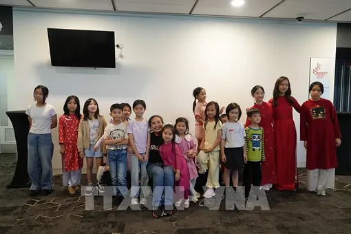 Kiều bào tại Úc thắp lửa yêu thương nơi xứ người