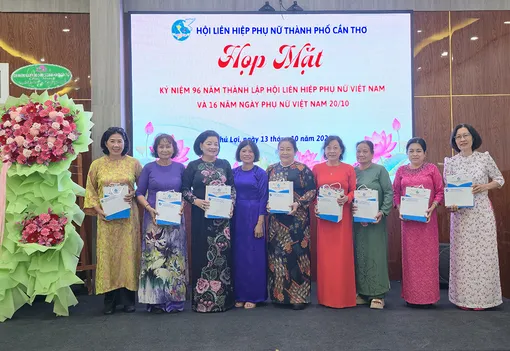 Tìm giải pháp hỗ trợ phụ nữ thoát nghèo bền vững