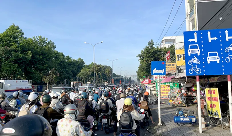 Bảo vệ sức khỏe người lao động trong bối cảnh biến đổi khí hậu và ô nhiễm