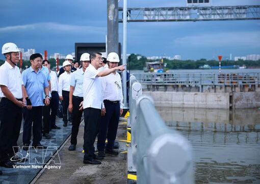 PM inspects key infrastructure projects in Ho Chi Minh City